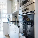 Appartamento 2 Bedroom With Terrace And Views